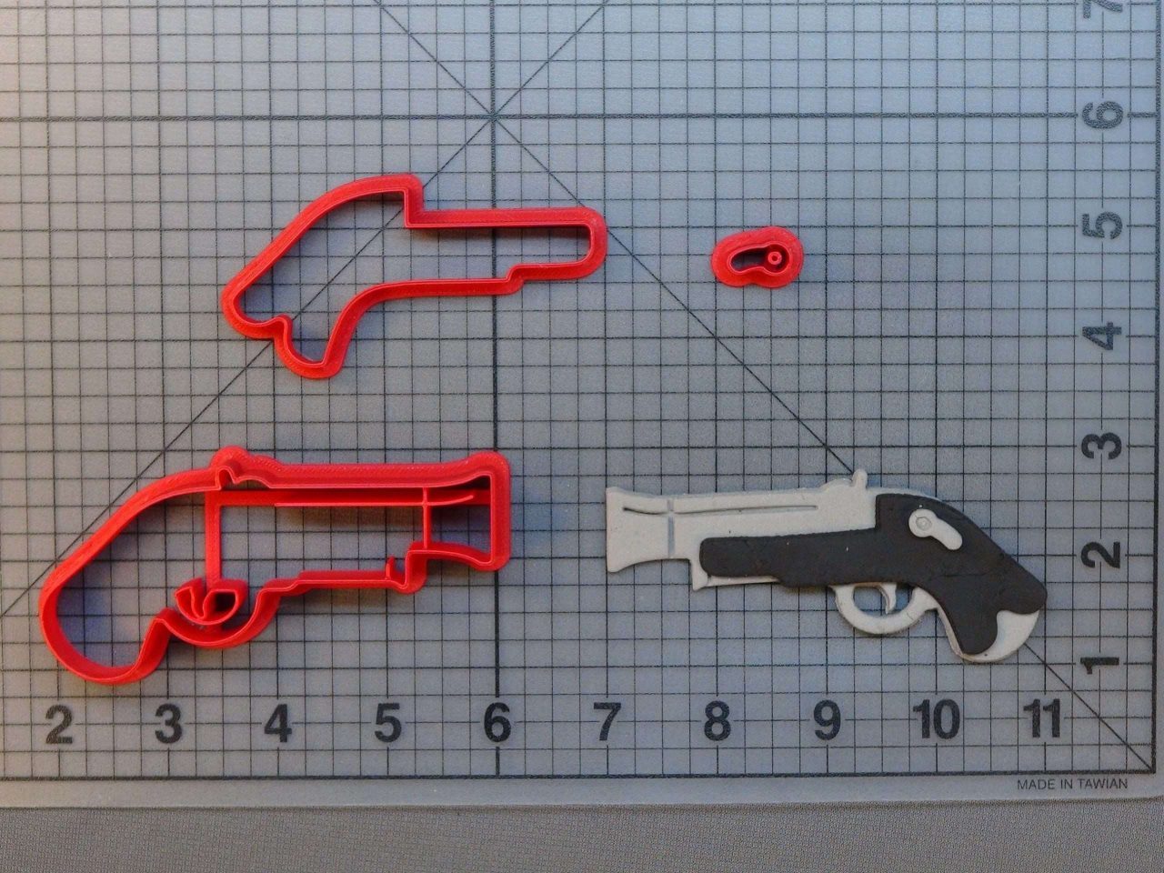 Pistol 266-696 Cookie Cutter Set