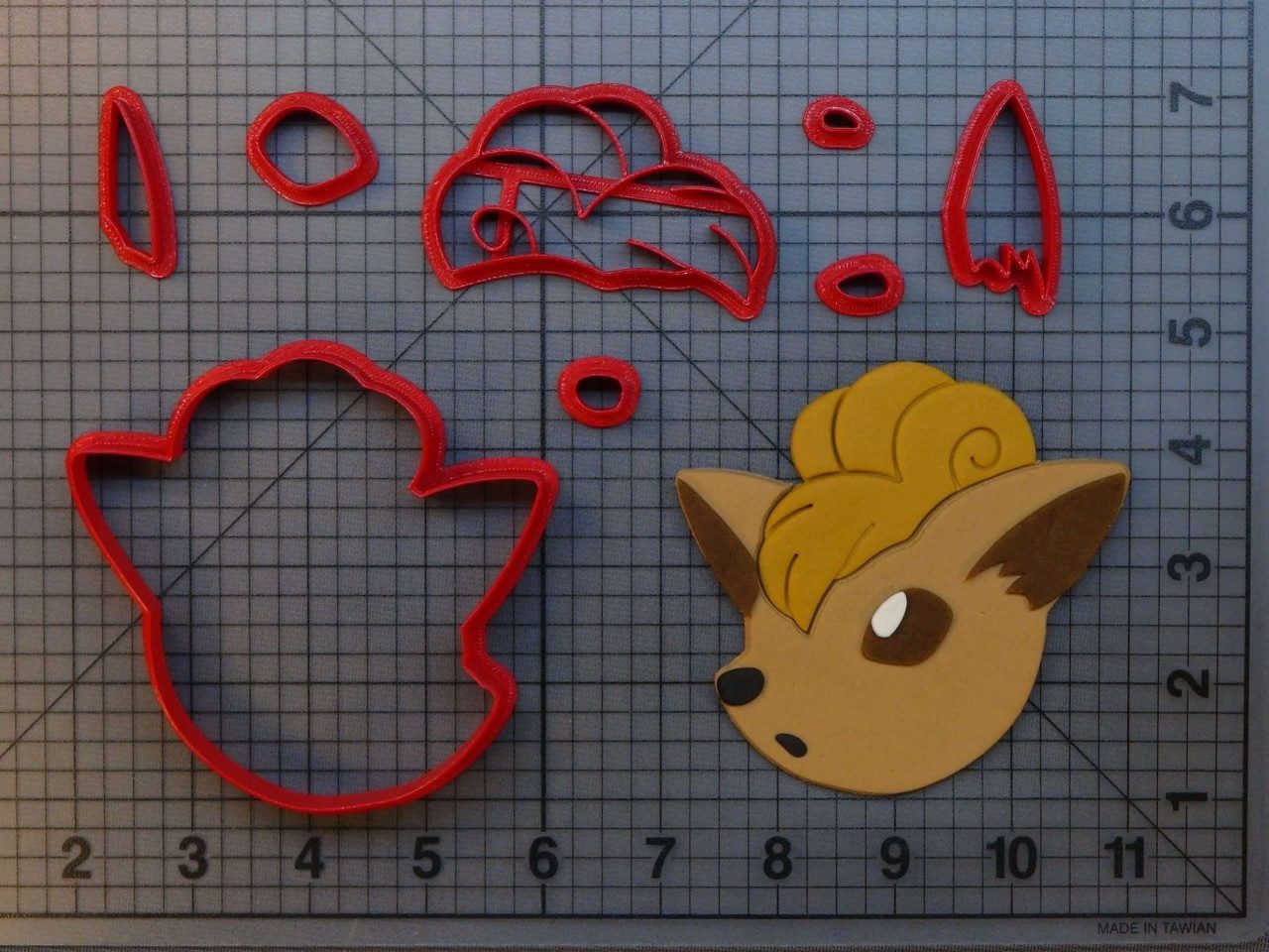 Pokemon - Vulpix 266-A540 Cookie Cutter Set