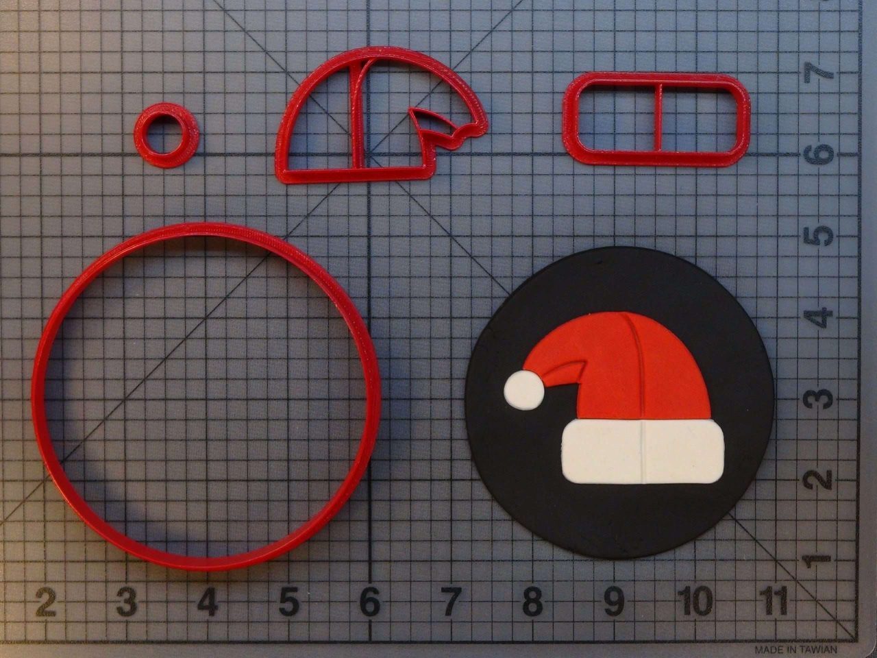 Santa Hat 266-A504 Cookie Cutter Set