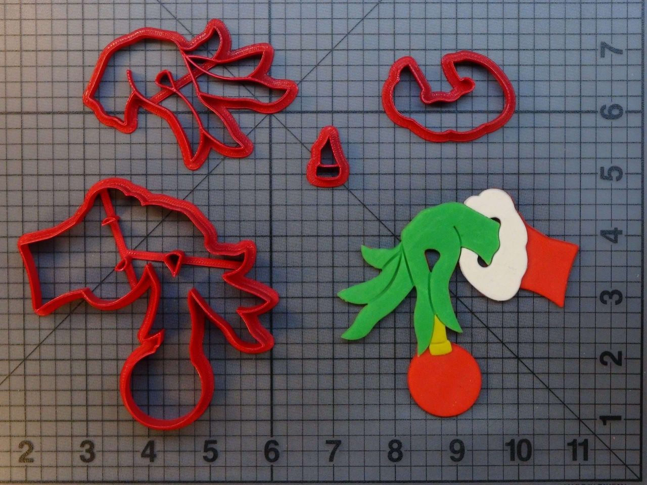 The Grinch - Hand 266-A556 Cookie Cutter Set