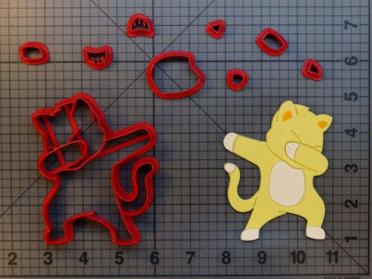 Dabbing Cat 266-A701 Cookie Cutter Set