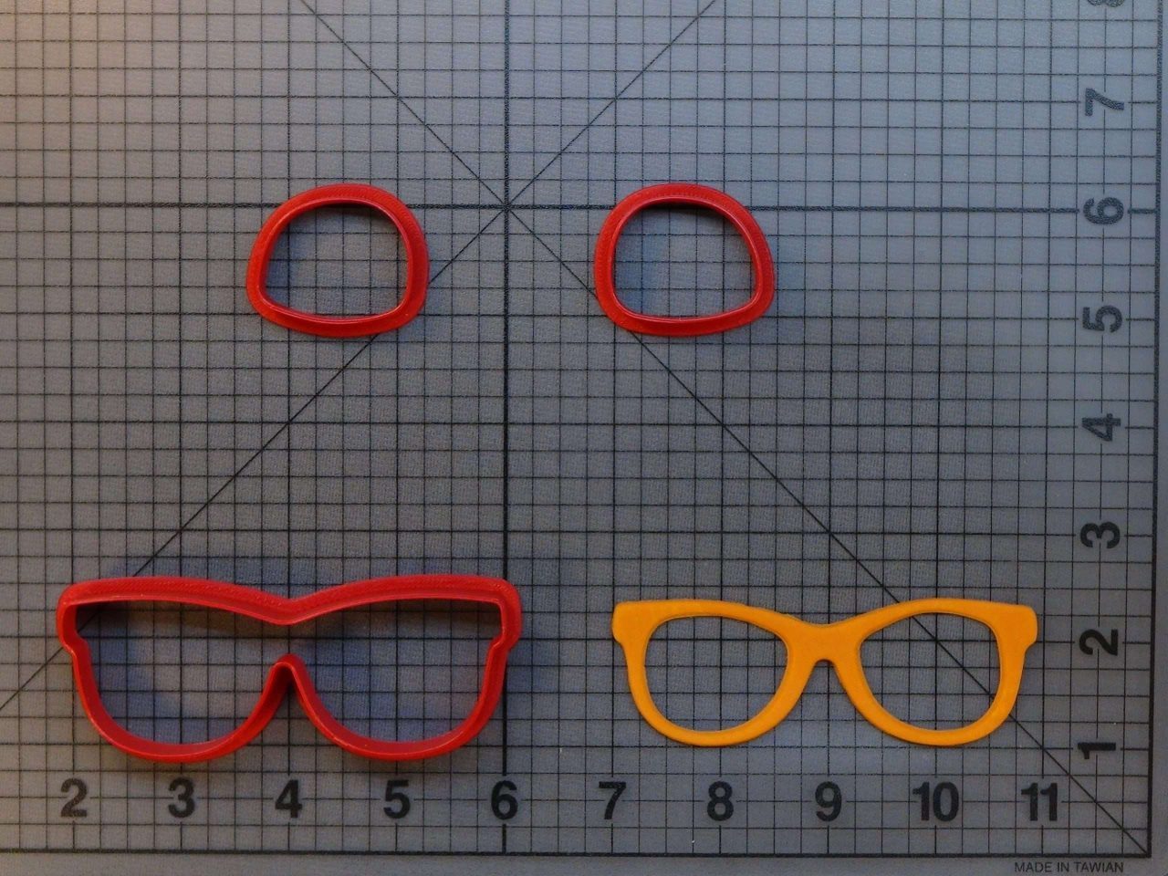 Blippi Glasses 266-A859 Cookie Cutter Set