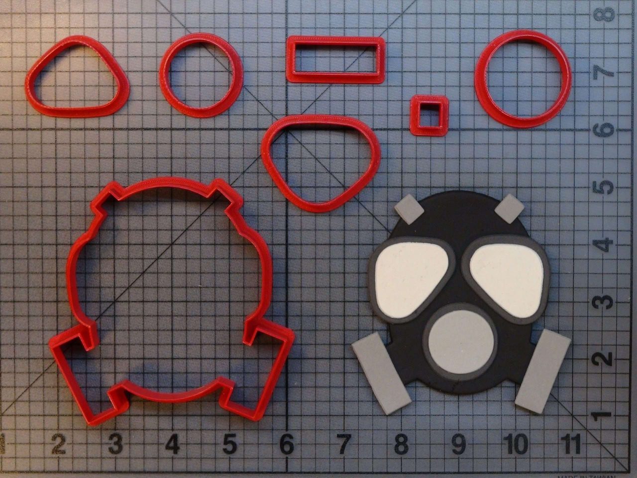 Gas Mask 266-A799 Cookie Cutter Set