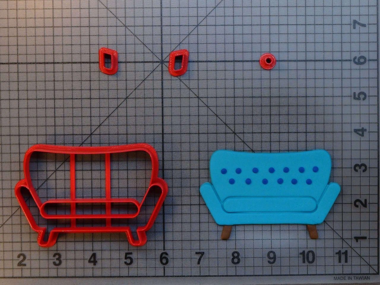 Loveseat 266-A889 Cookie Cutter Set