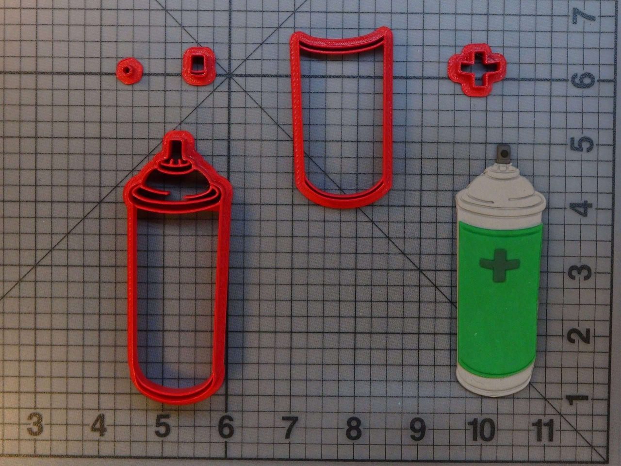 Resident Evil - First Aid Spray 266-A770 Cookie Cutter Set
