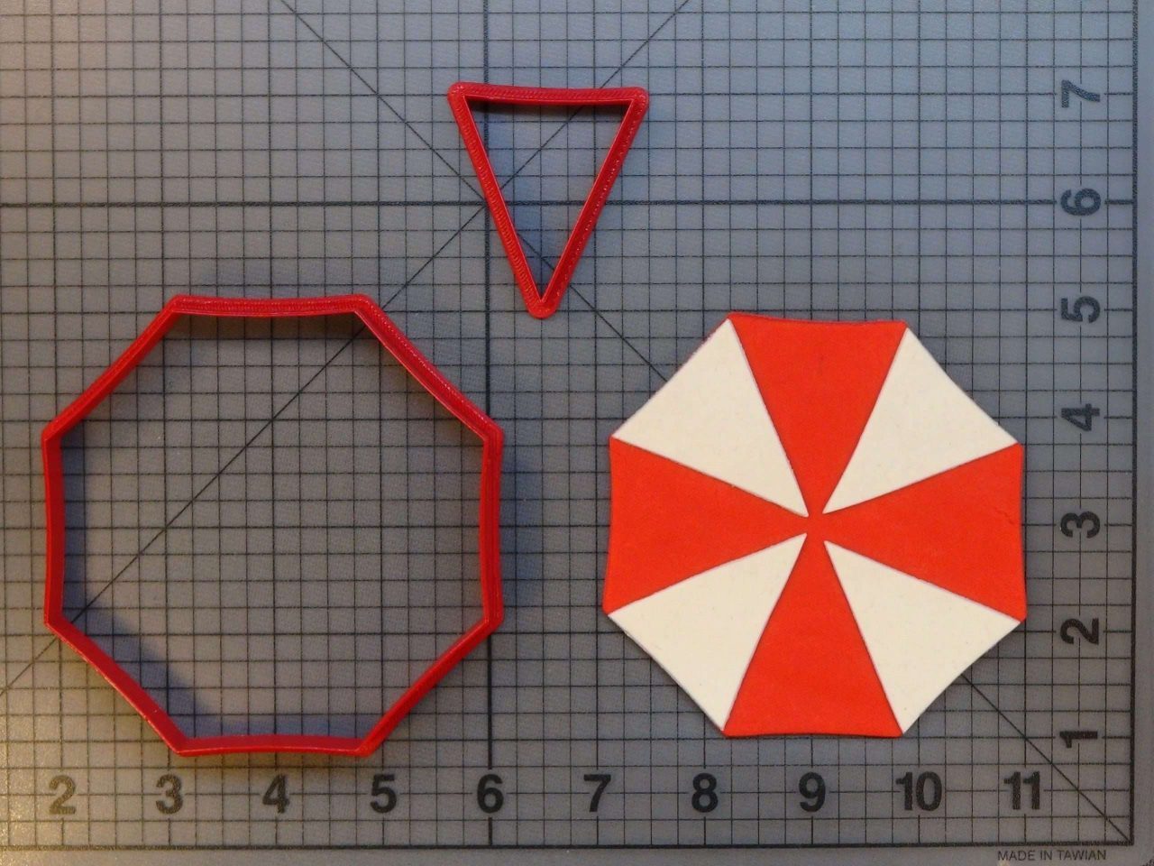 Resident Evil - Umbrella Logo 266-A768 Cookie Cutter Set