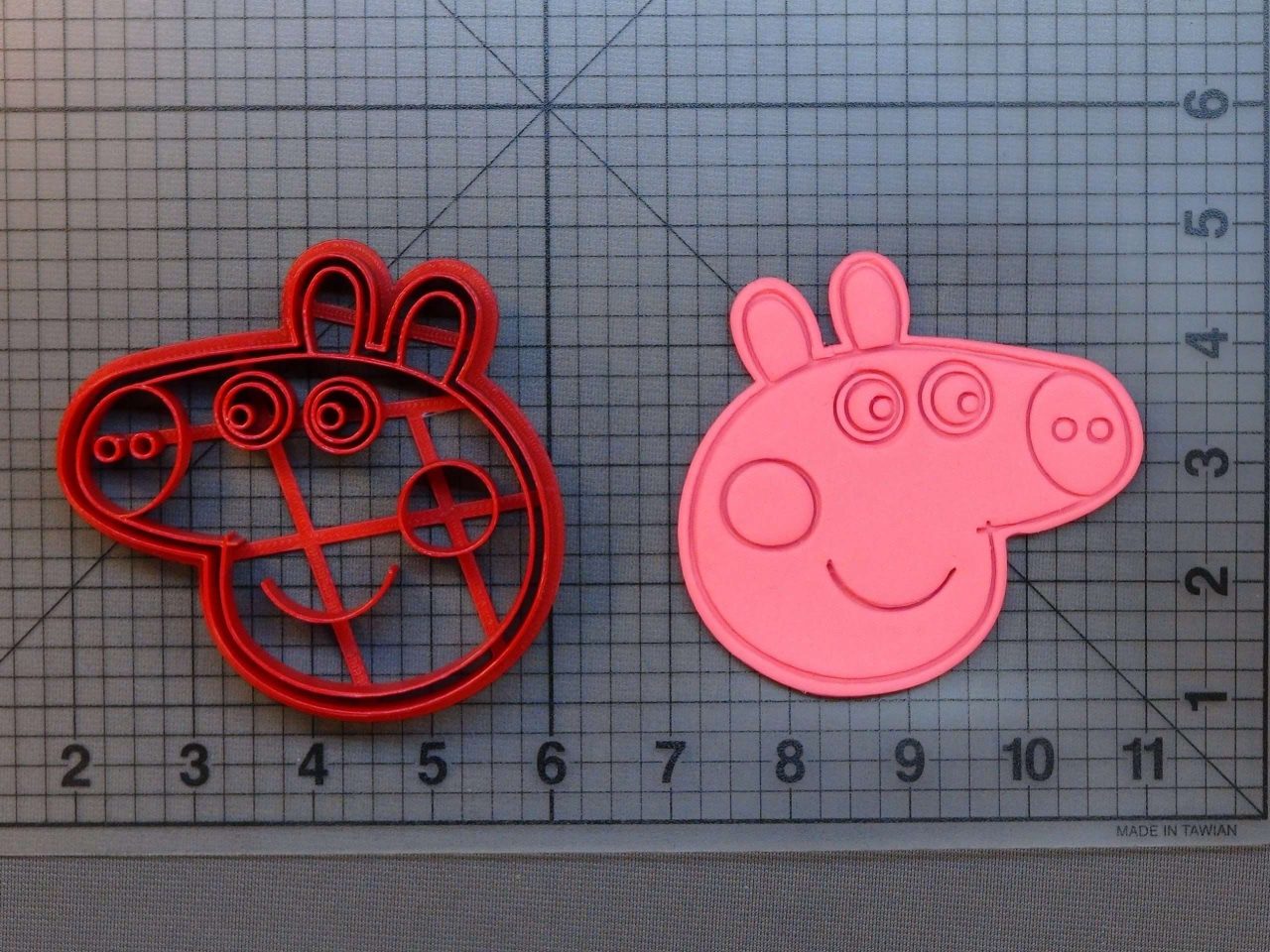 Peppa Pig 266-A987 Cookie Cutter