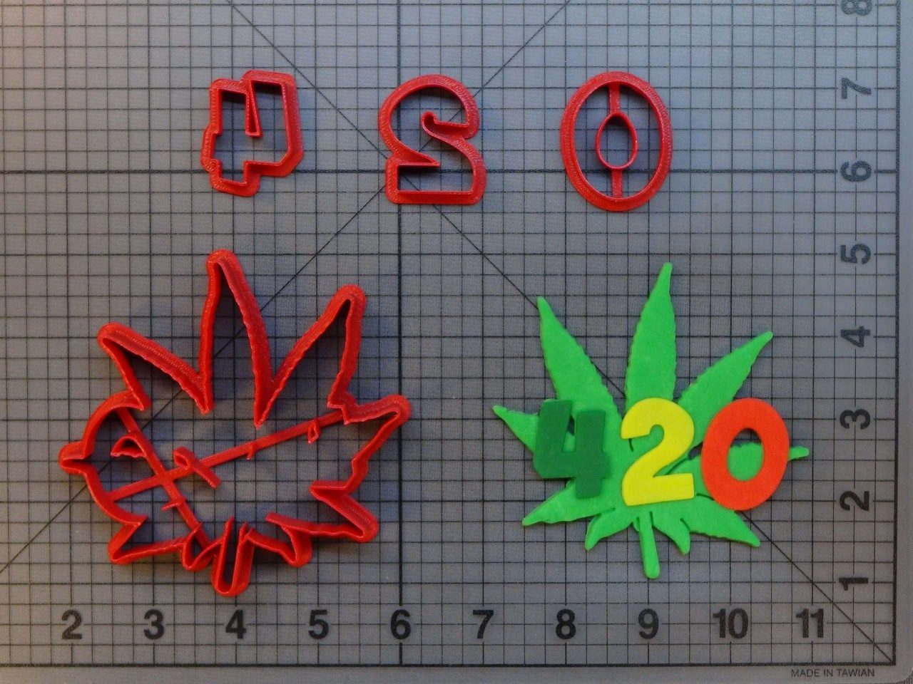 420 Leaf 266-B124 Cookie Cutter Set