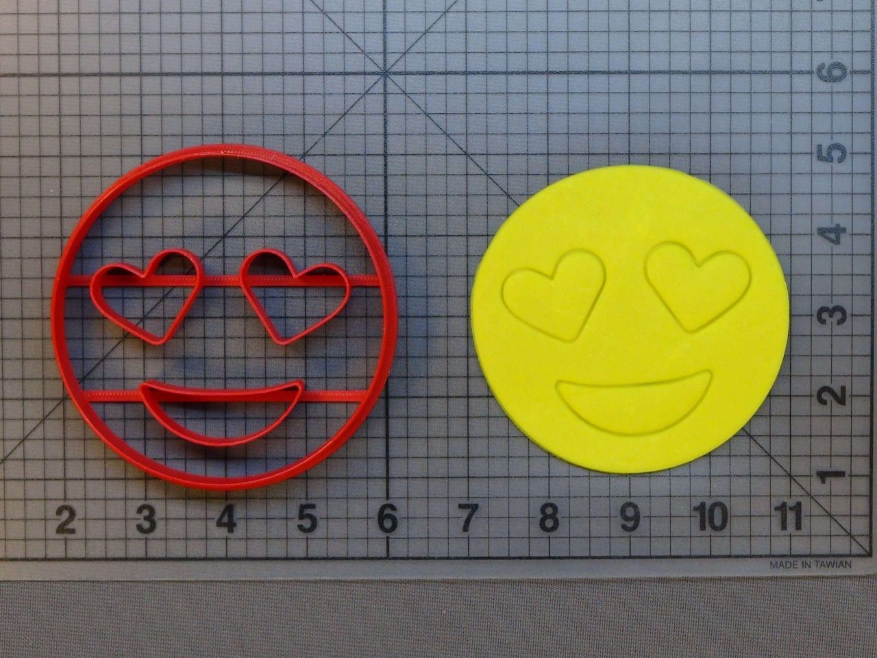 Heart Eyes Emoji 266-B108 Cookie Cutter