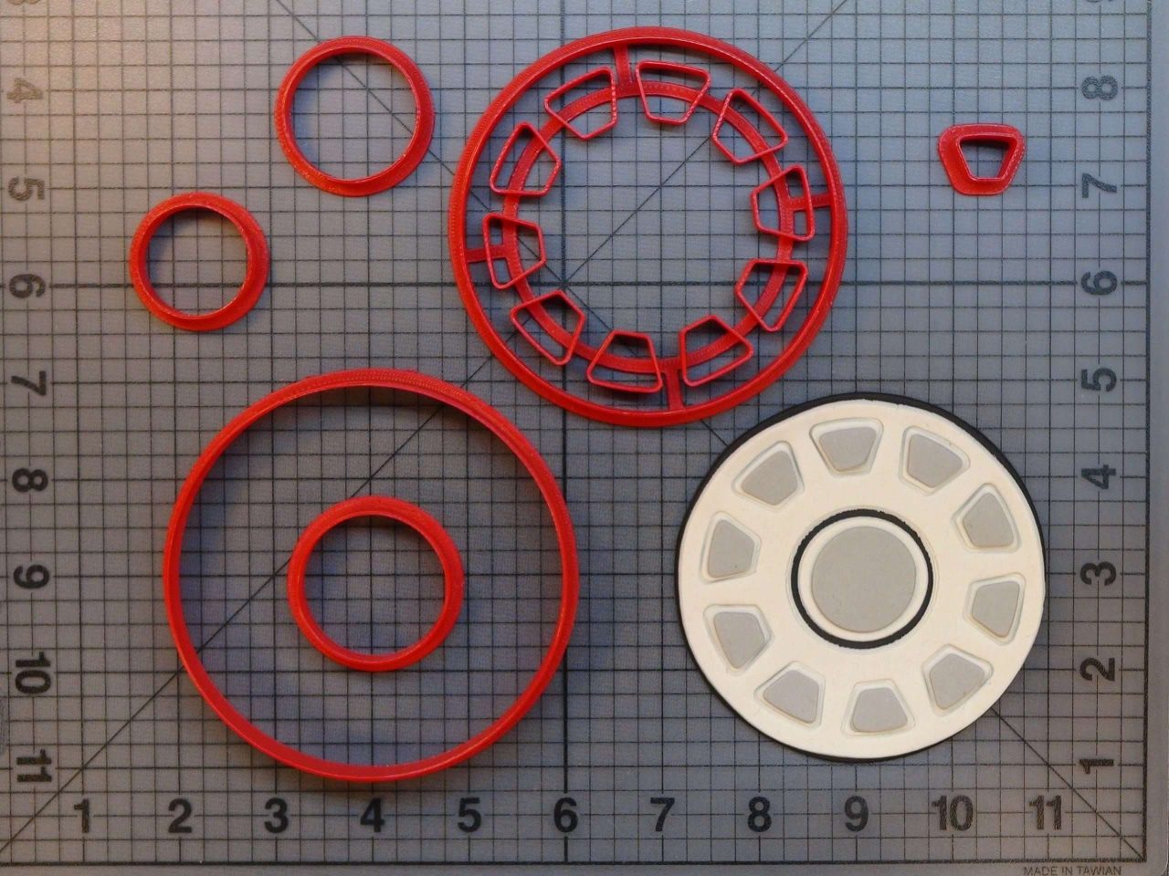 Iron Man - Arc Reactor 266-B084 Cookie Cutter Set