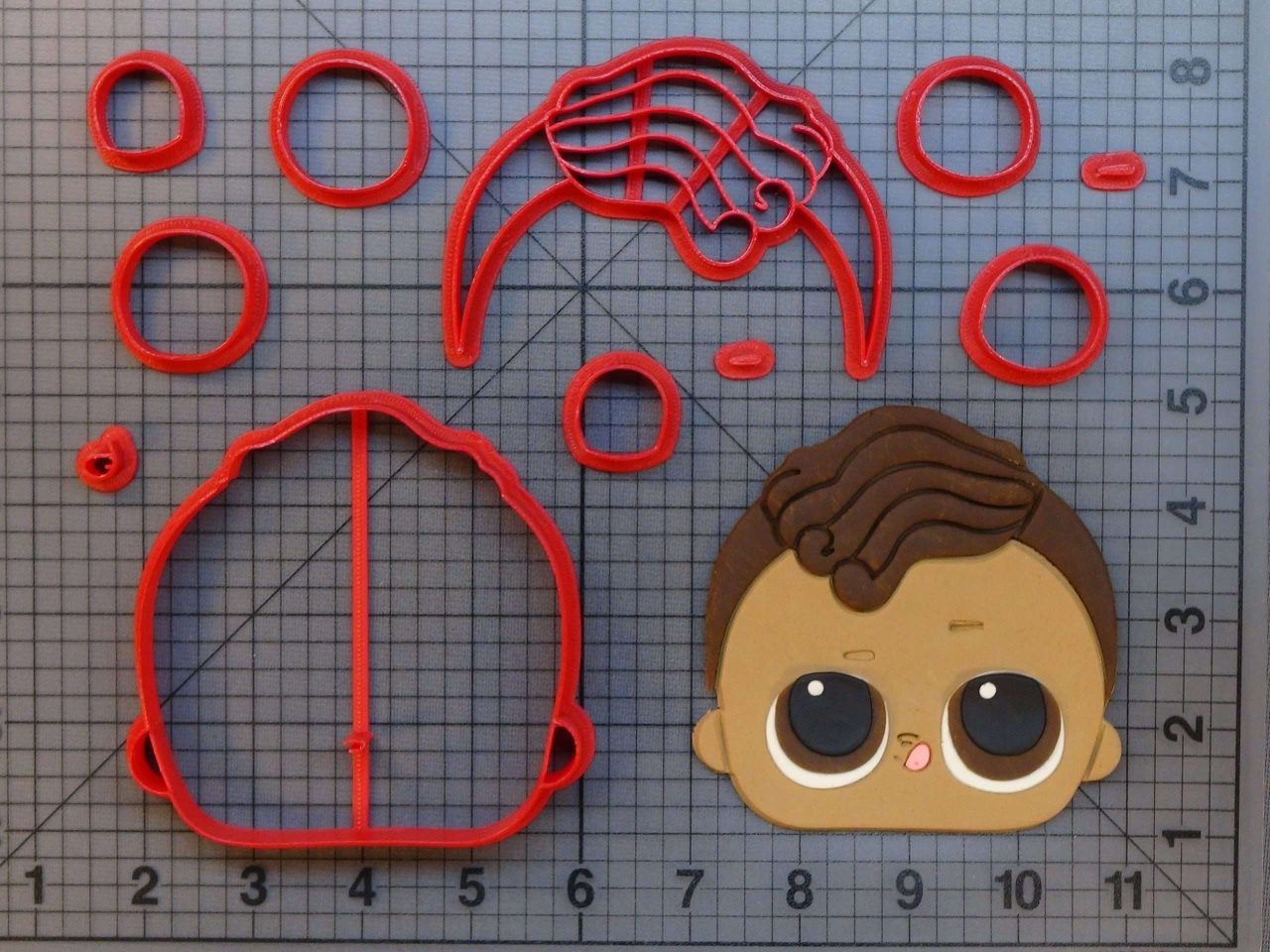 LOL Surprise Dolls - Lil Bro Cheer 266-B166 Cookie Cutter Set