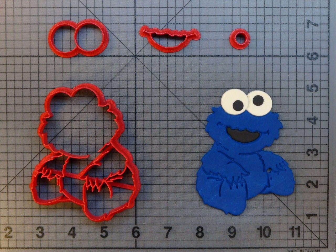 Sesame Street - Cookie Monster Baby 266-B121 Cookie Cutter Set