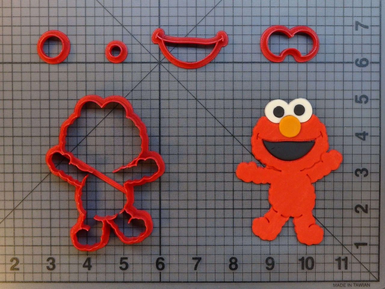 Sesame Street - Elmo Baby 266-B125 Cookie Cutter Set