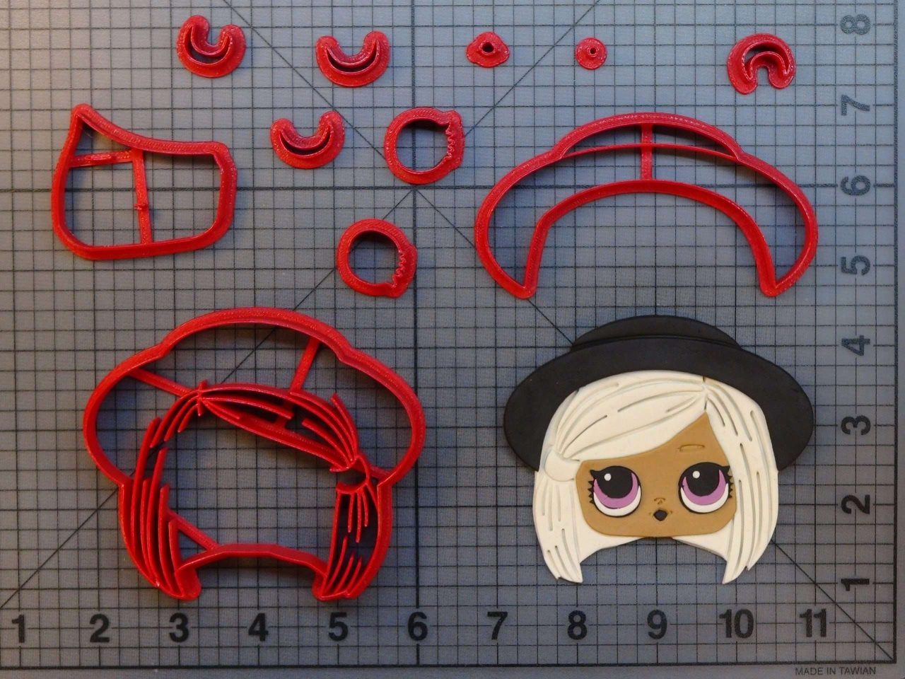 LOL Surprise Dolls - Witchay Babay 266-B324 Cookie Cutter Set