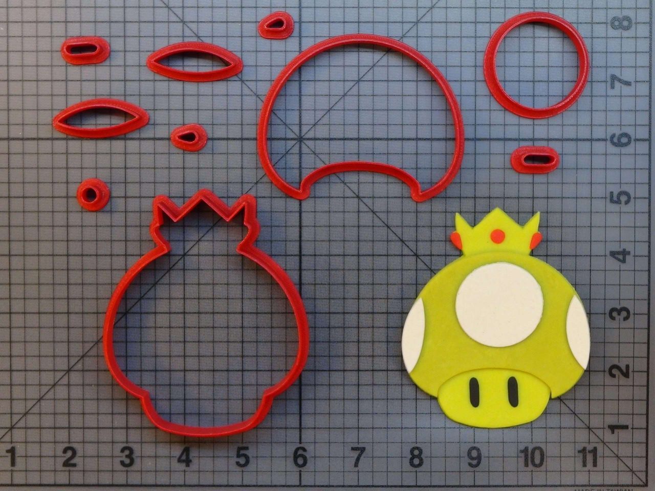 Mario Kart - Golden Dash Mushroom 266-B209 Cookie Cutter Set