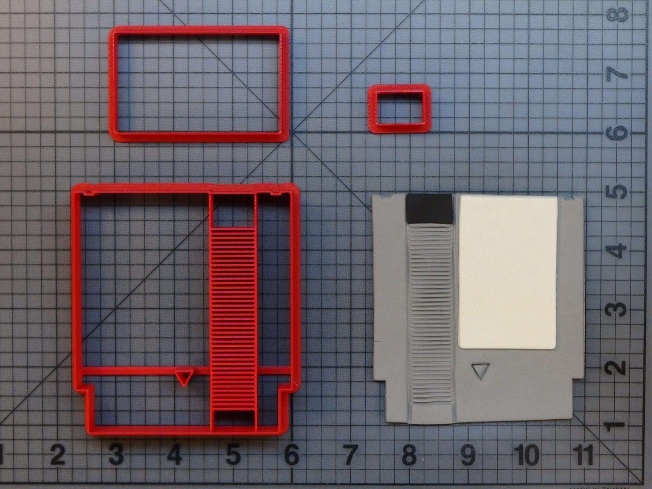 Nintendo Cartridge 266-B345 Cookie Cutter Set