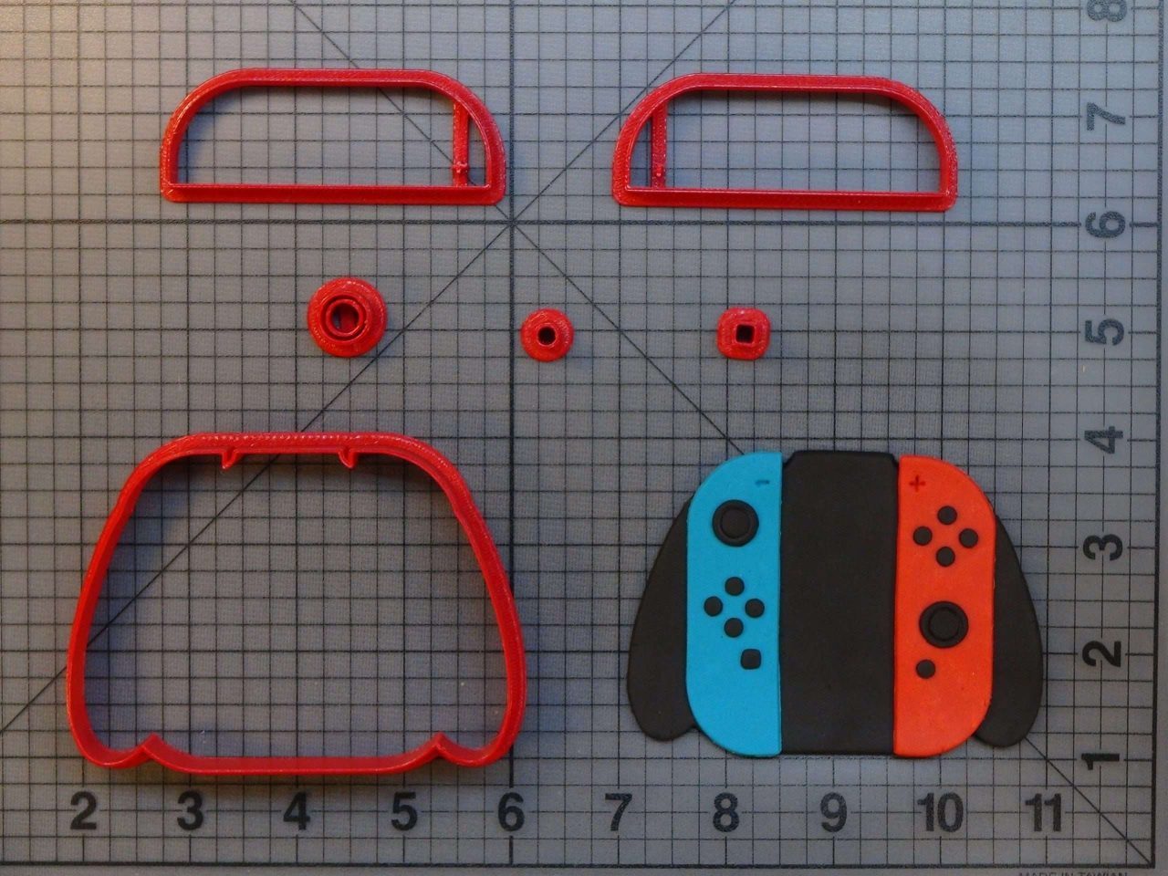 Nintendo Switch Controller 266-B334 Cookie Cutter Set