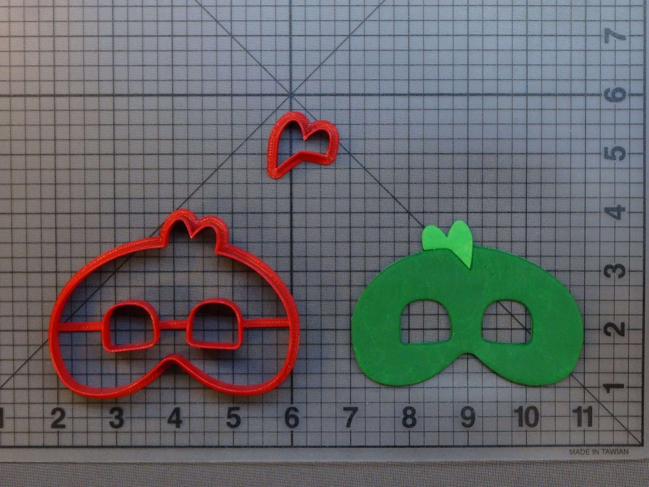 PJ Masks - Gekko Mask 266-B078 Cookie Cutter Set