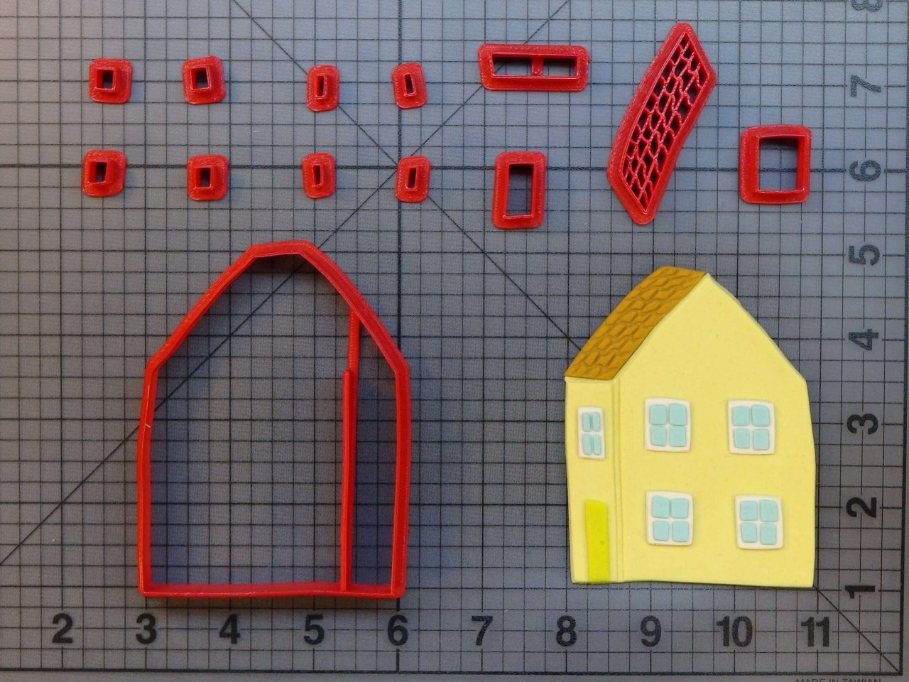 Peppa Pig House 266-B228 Cookie Cutter Set