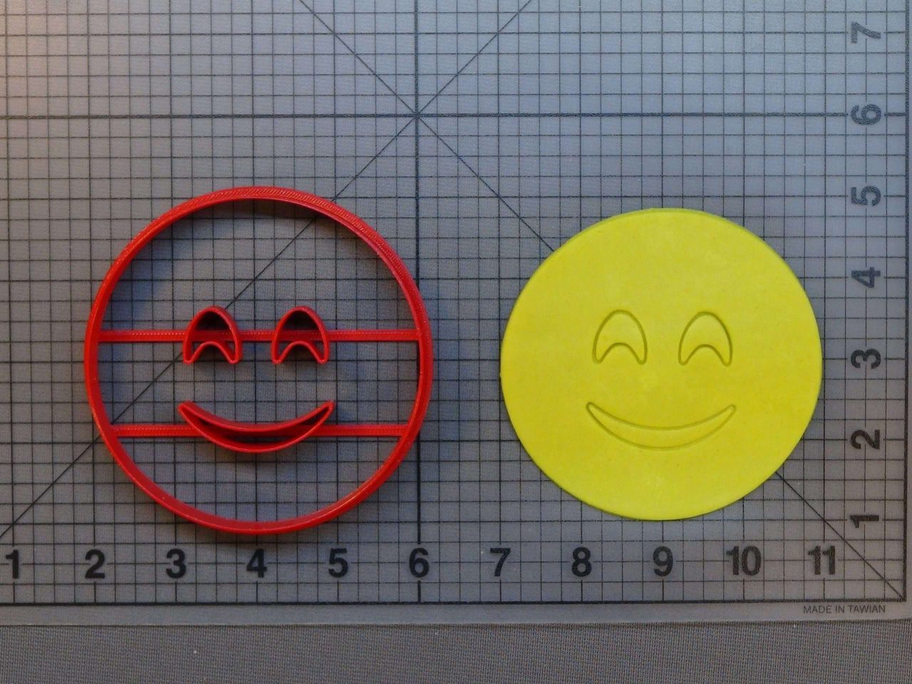 Smile Blush Emoji 266-B107 Cookie Cutter