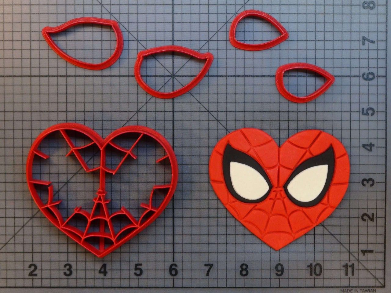 Spiderman Heart 266-B232 Cookie Cutter Set