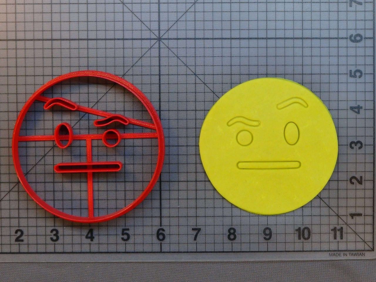 Suspicious Emoji 266-B240 Cookie Cutter