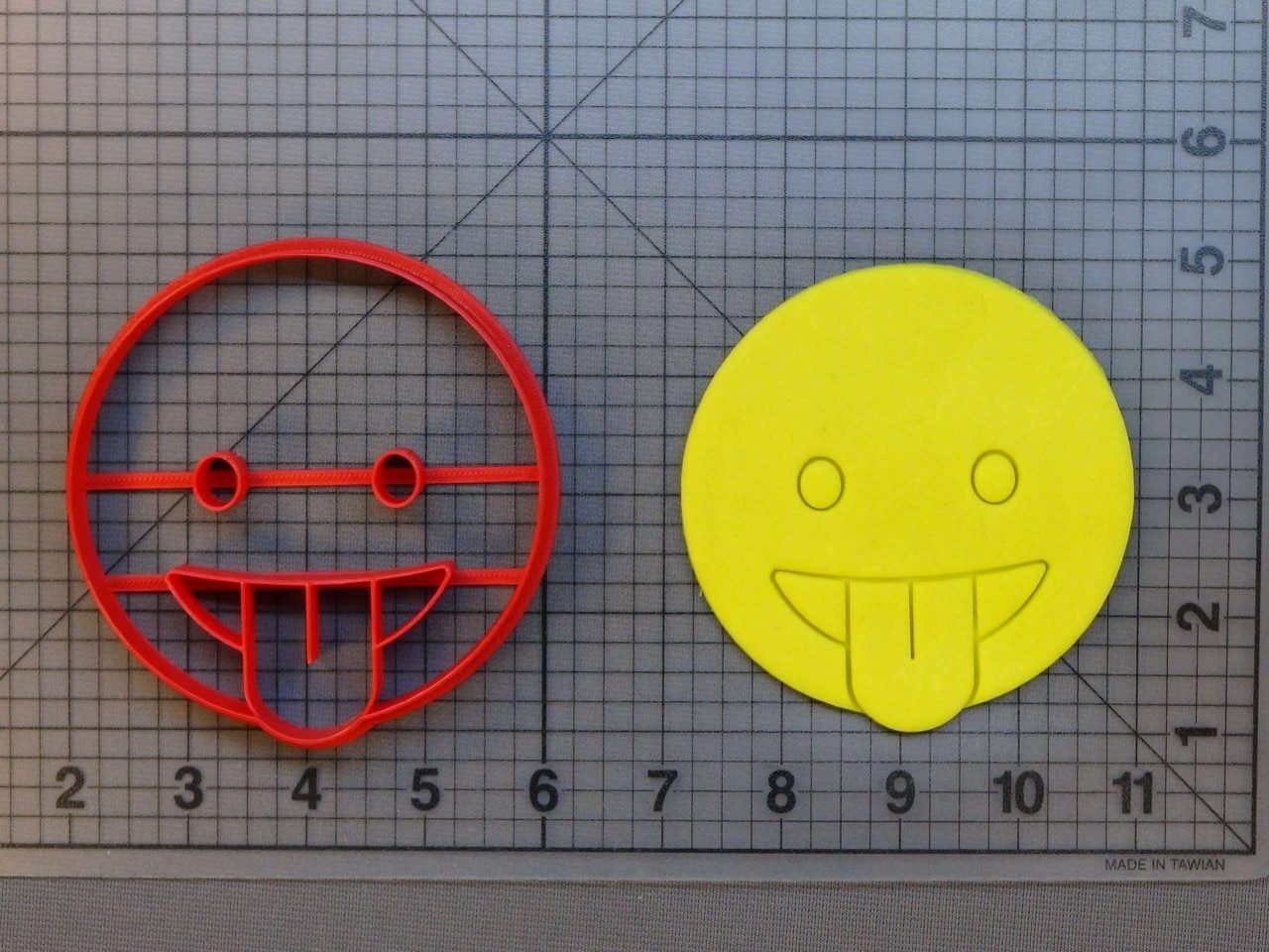Tongue Emoji 266-B144 Cookie Cutter