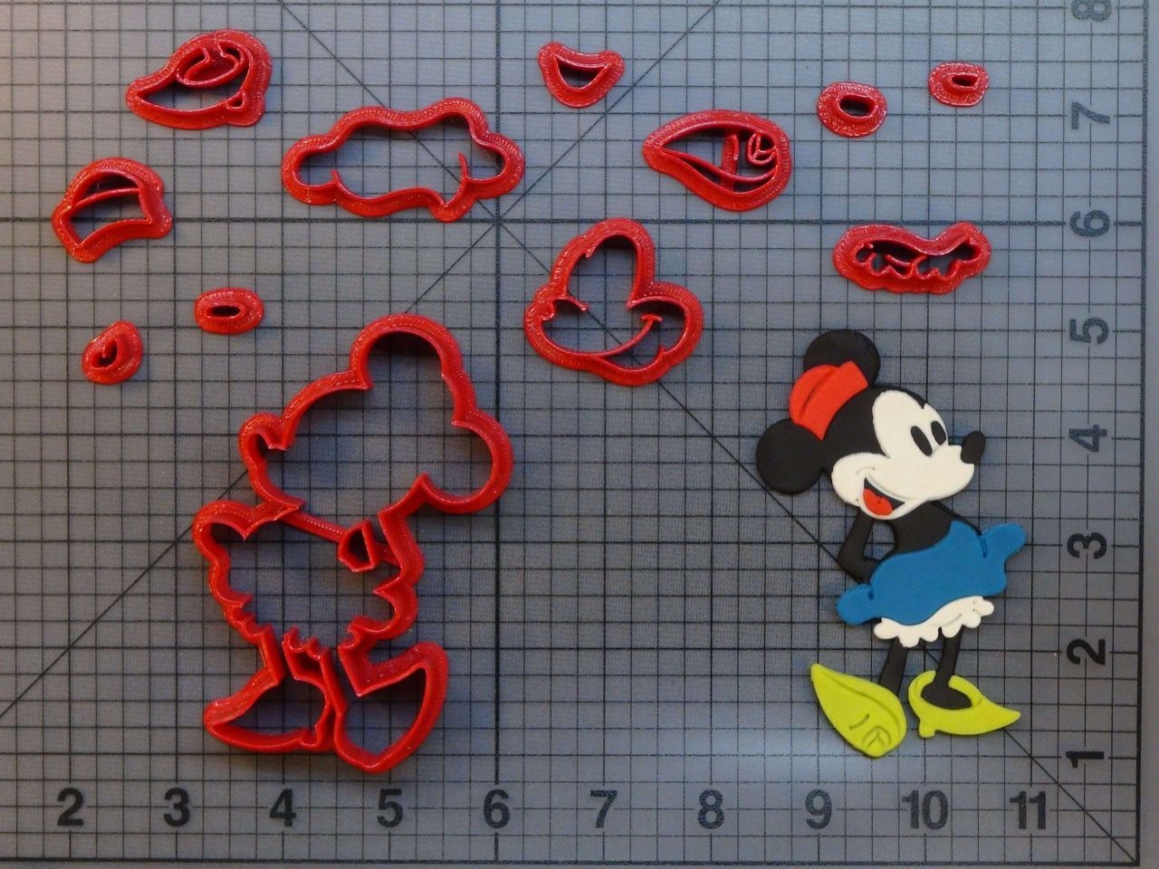 Vintage Minnie Mouse 266-B256 Cookie Cutter Set