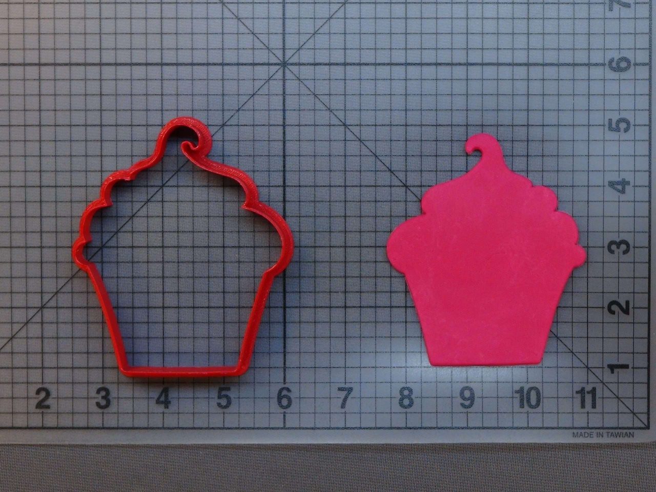 Cupcake 266-B607 Cookie Cutter