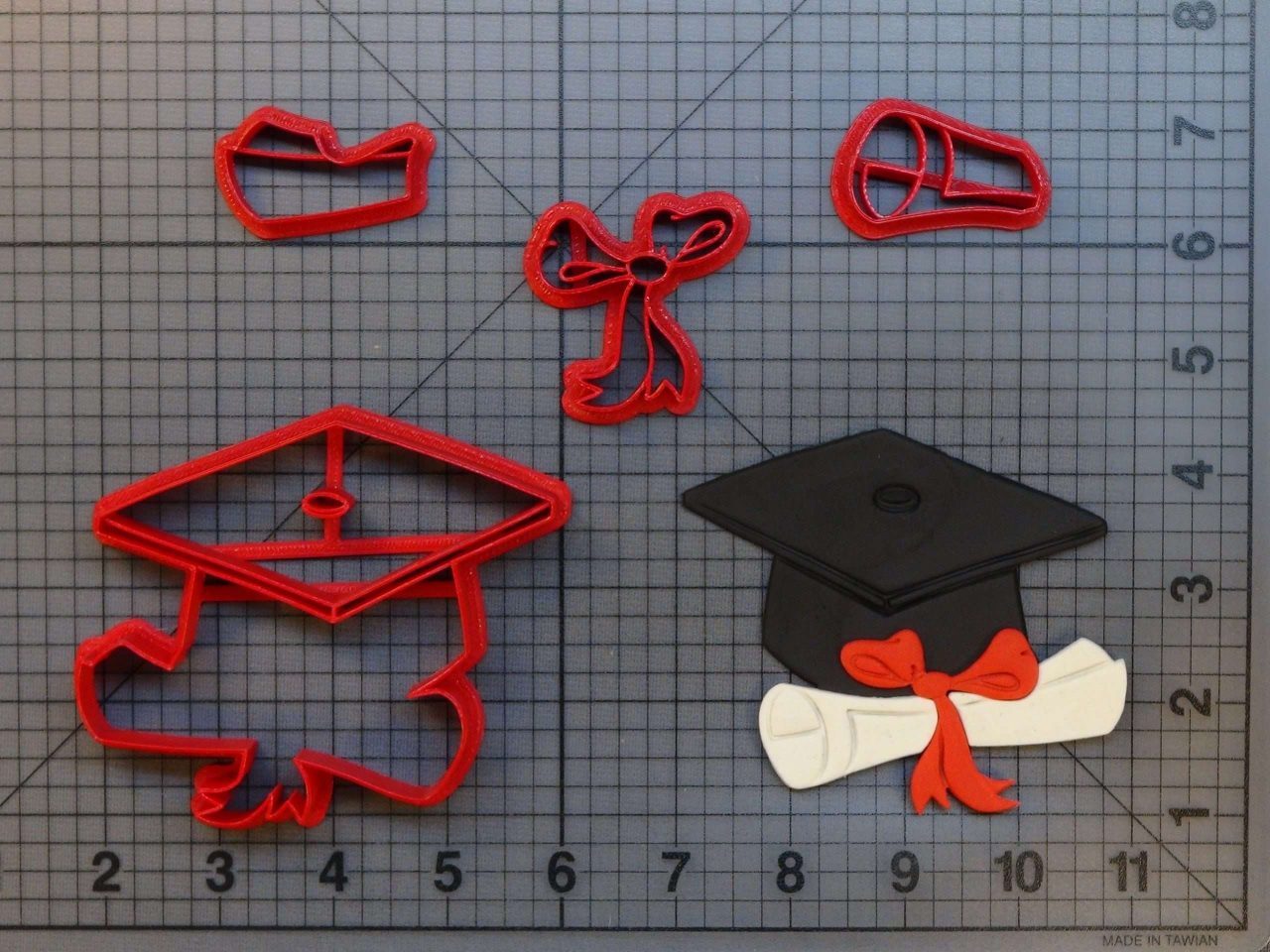 Graduation 266-B384 Cookie Cutter Set