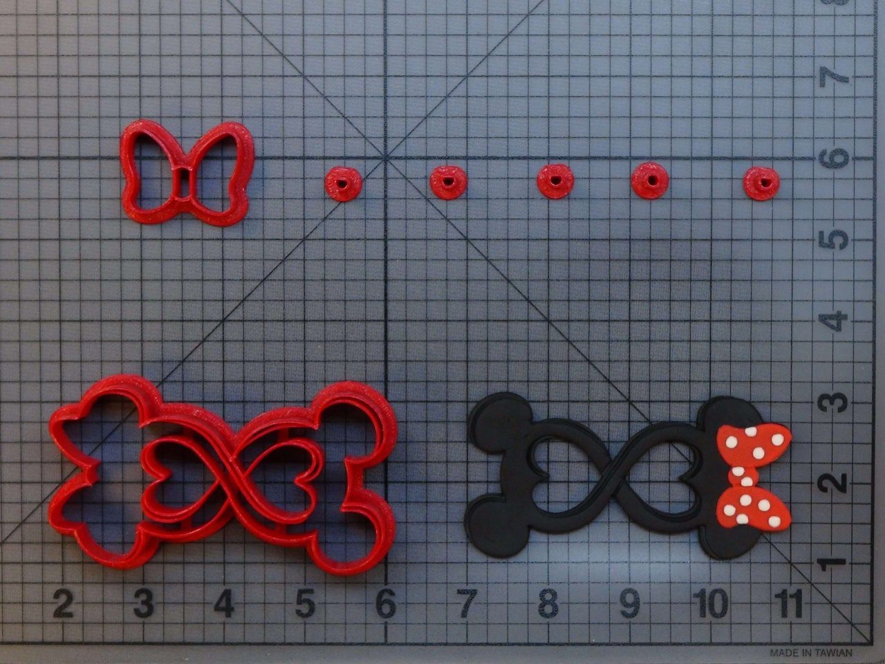 Mickey and Minnie Infinity 266-B485 Cookie Cutter Set