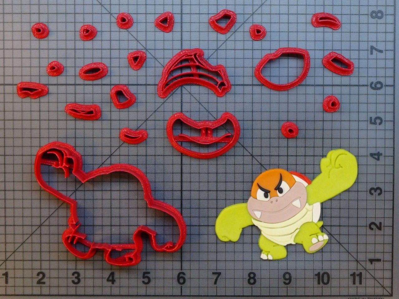 Super Mario - Boom Boom 266-B427 Cookie Cutter Set