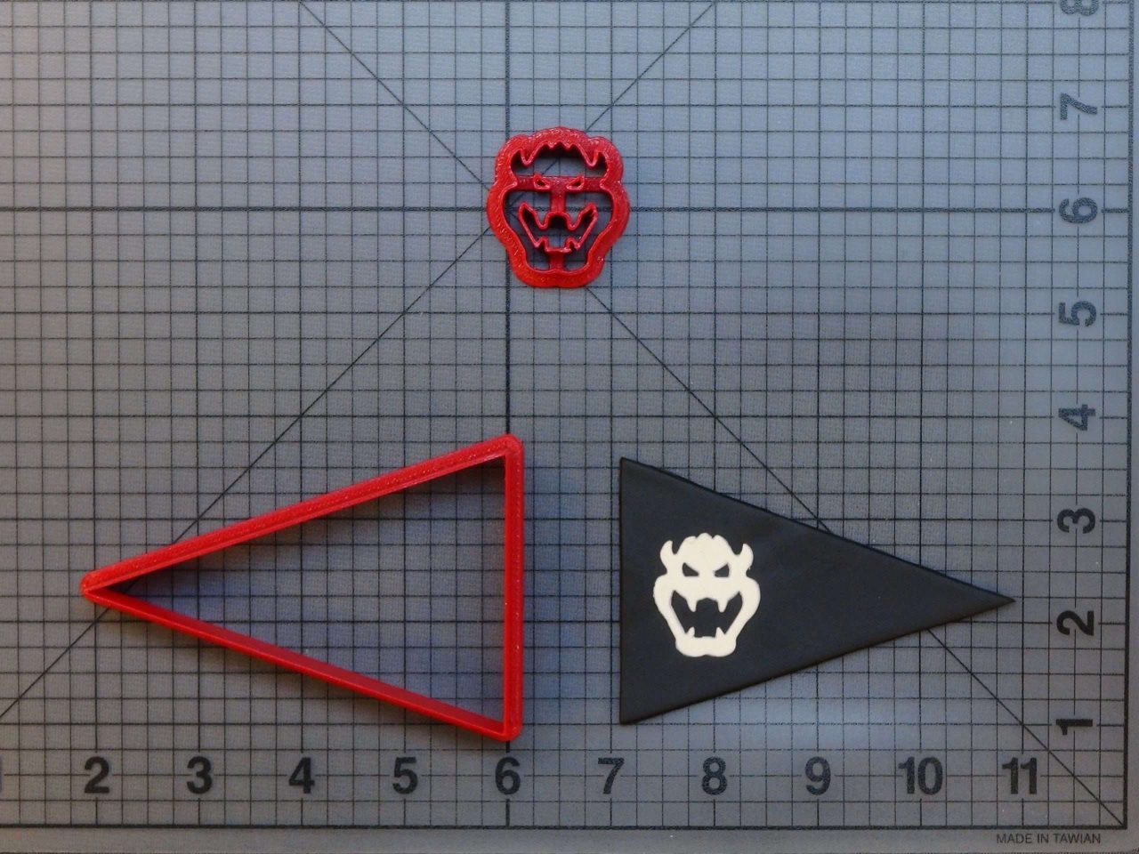 Super Mario - Bowser Flag 266-B430 Cookie Cutter Set