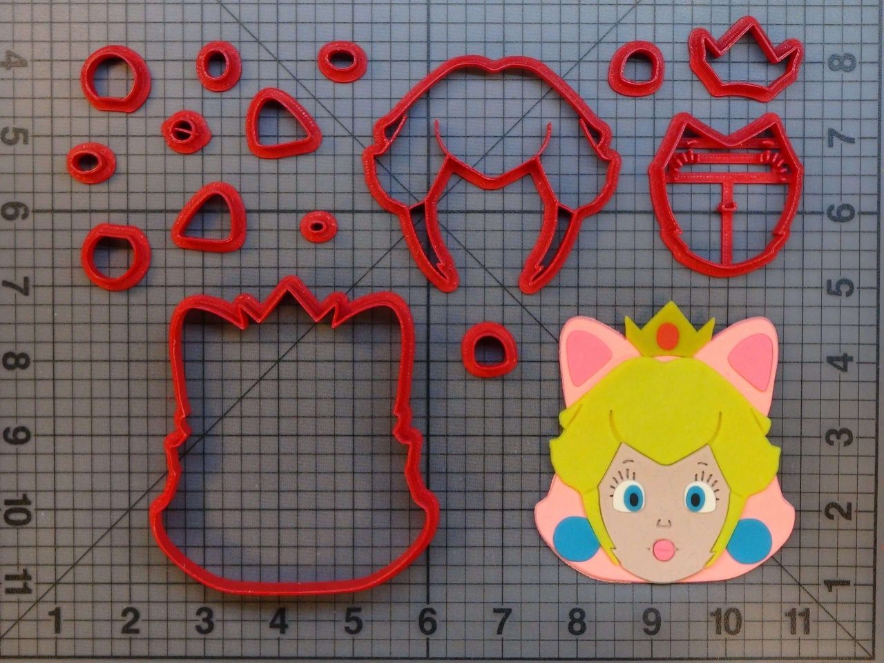 Super Mario - Cat Peach 266-B424 Cookie Cutter Set