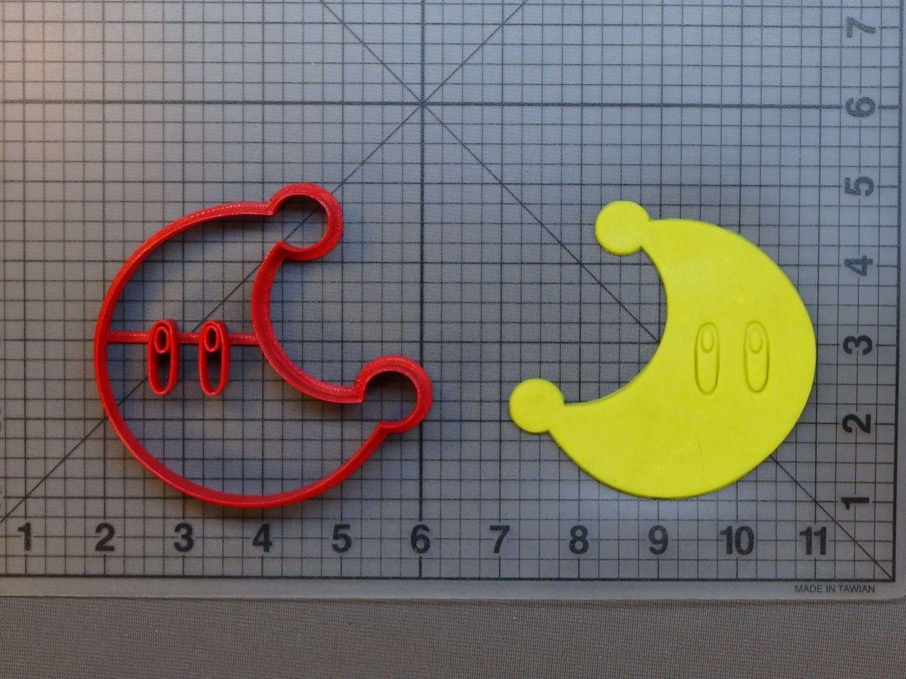 Super Mario - Moon 266-B454 Cookie Cutter