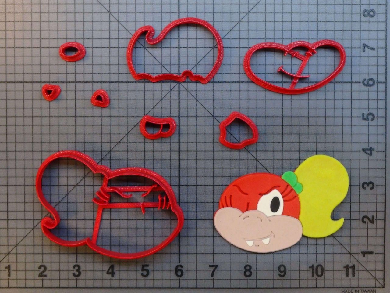 Super Mario - Pom Pom 266-B434 Cookie Cutter Set