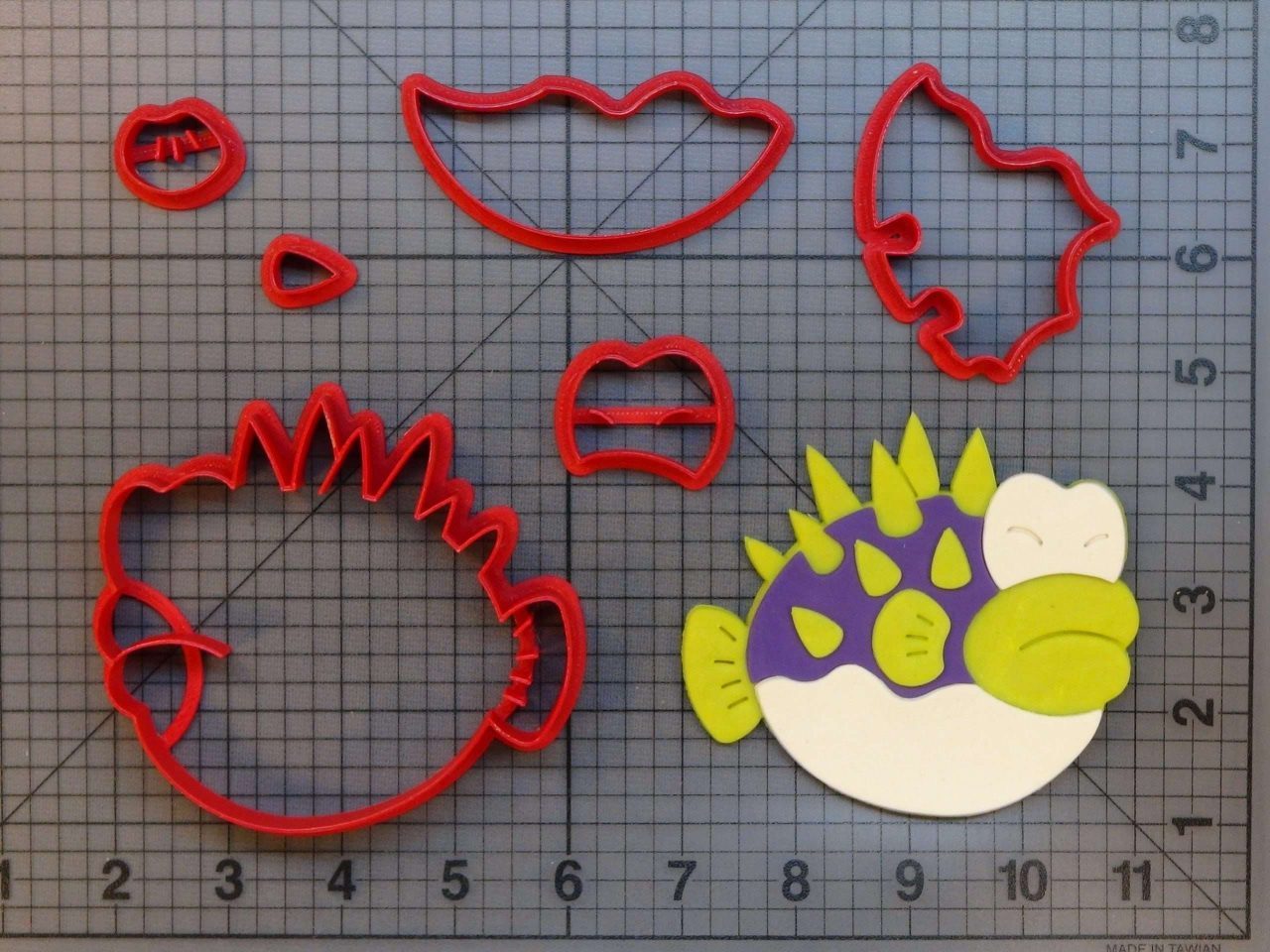 Super Mario - Porcupuffer 266-B420 Cookie Cutter Set