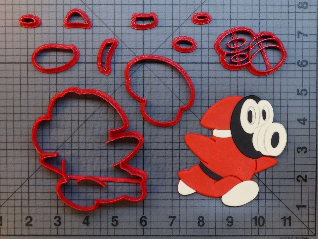 Super Mario - Snifit 266-B437 Cookie Cutter Set