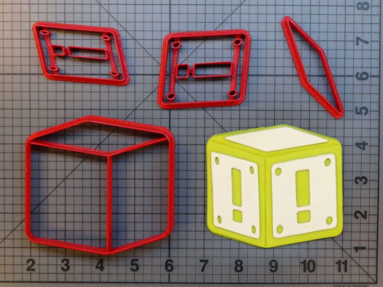 Super Mario - Warp Box 266-B440 Cookie Cutter Set