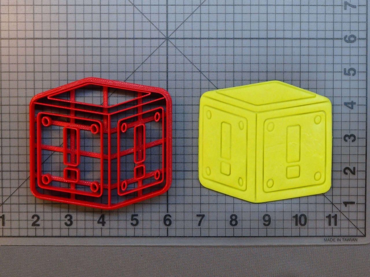Super Mario - Warp Box 266-B453 Cookie Cutter