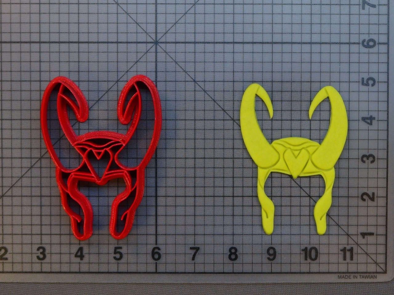 Avengers - Loki Helmet 266-B557 Cookie Cutter