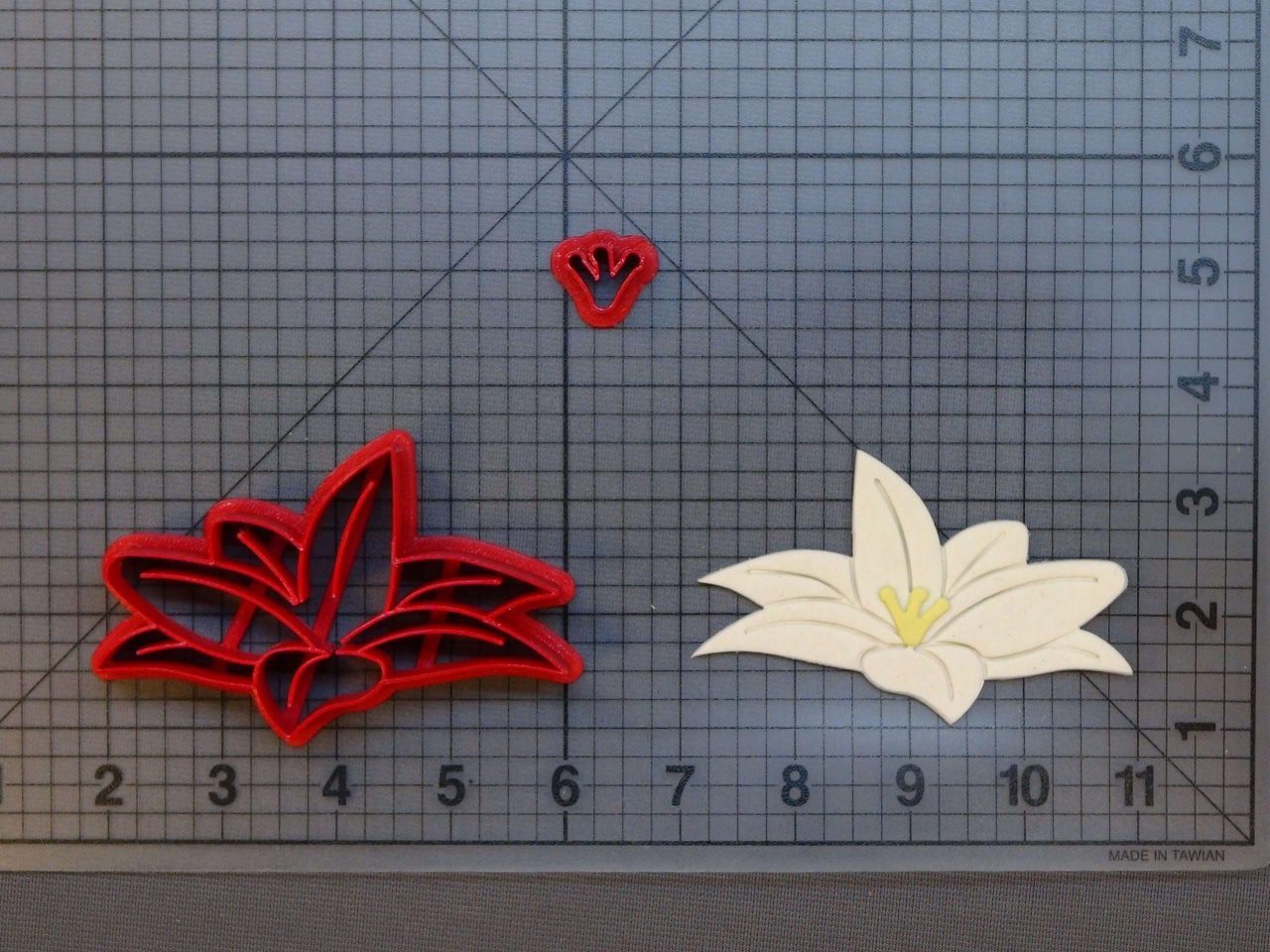 Lily 266-B550 Cookie Cutter Set