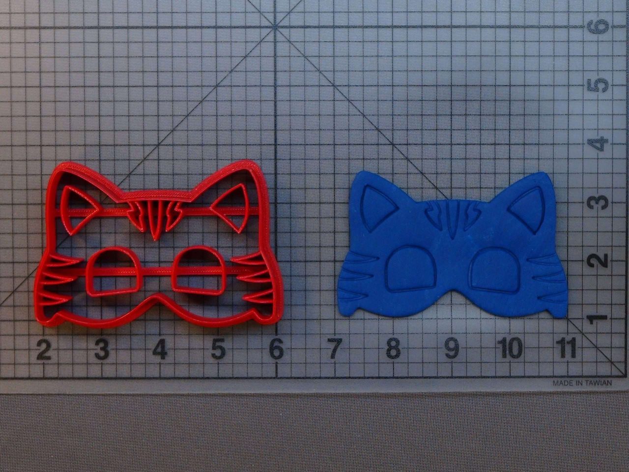 PJ Mask - Cat Boy Mask 266-B667 Cookie Cutter