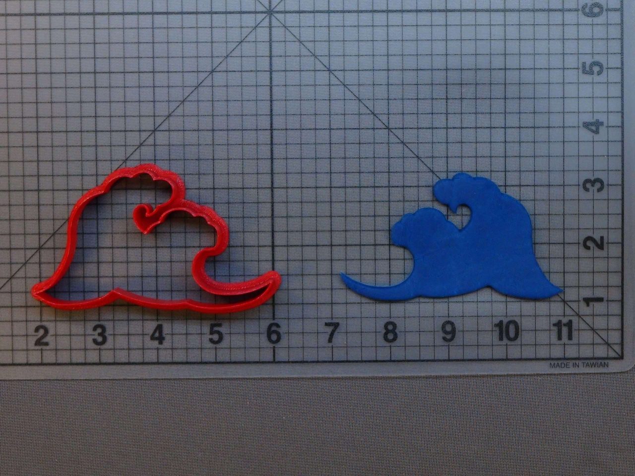 Wave 266-B746 Cookie Cutter