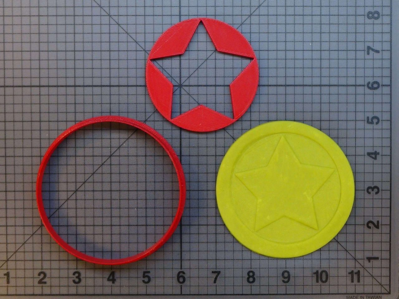 Animal Crossing - Bell 266-B893 Cookie Cutter and Stamp