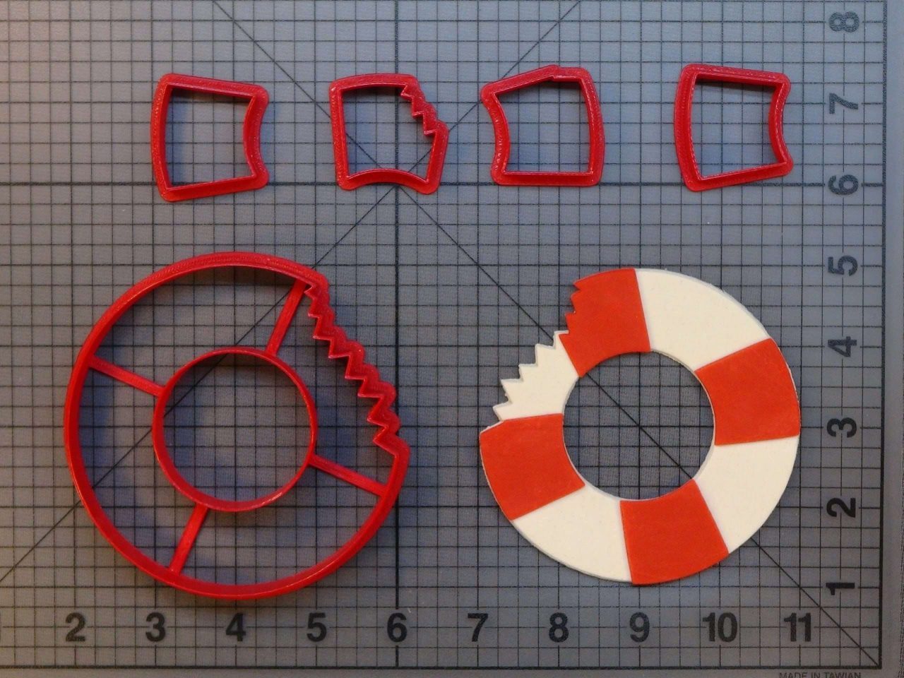 Bitten Lifesaver 266-B727 Cookie Cutter Set