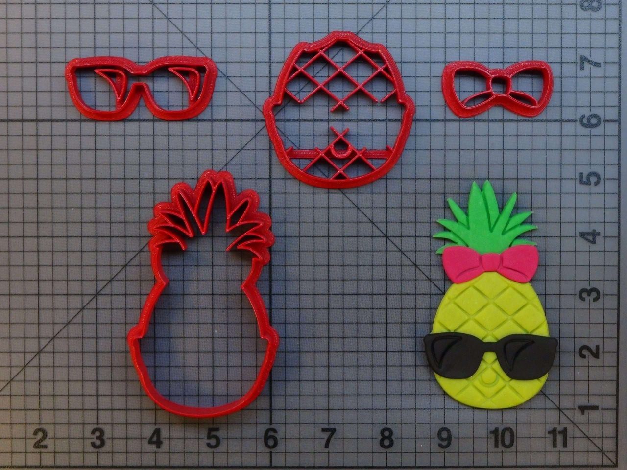 Cool Pineapple 266-B806 Cookie Cutter Set