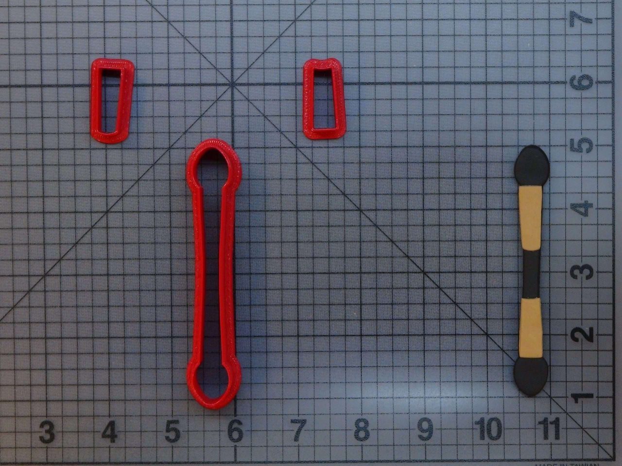 Eyeshadow Applicator 266-B675 Cookie Cutter Set