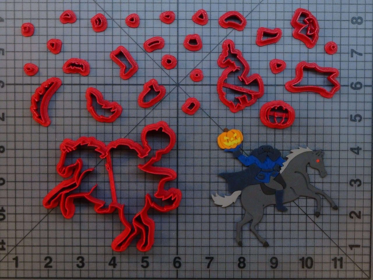 Headless Horseman 266-B784 Cookie Cutter Set