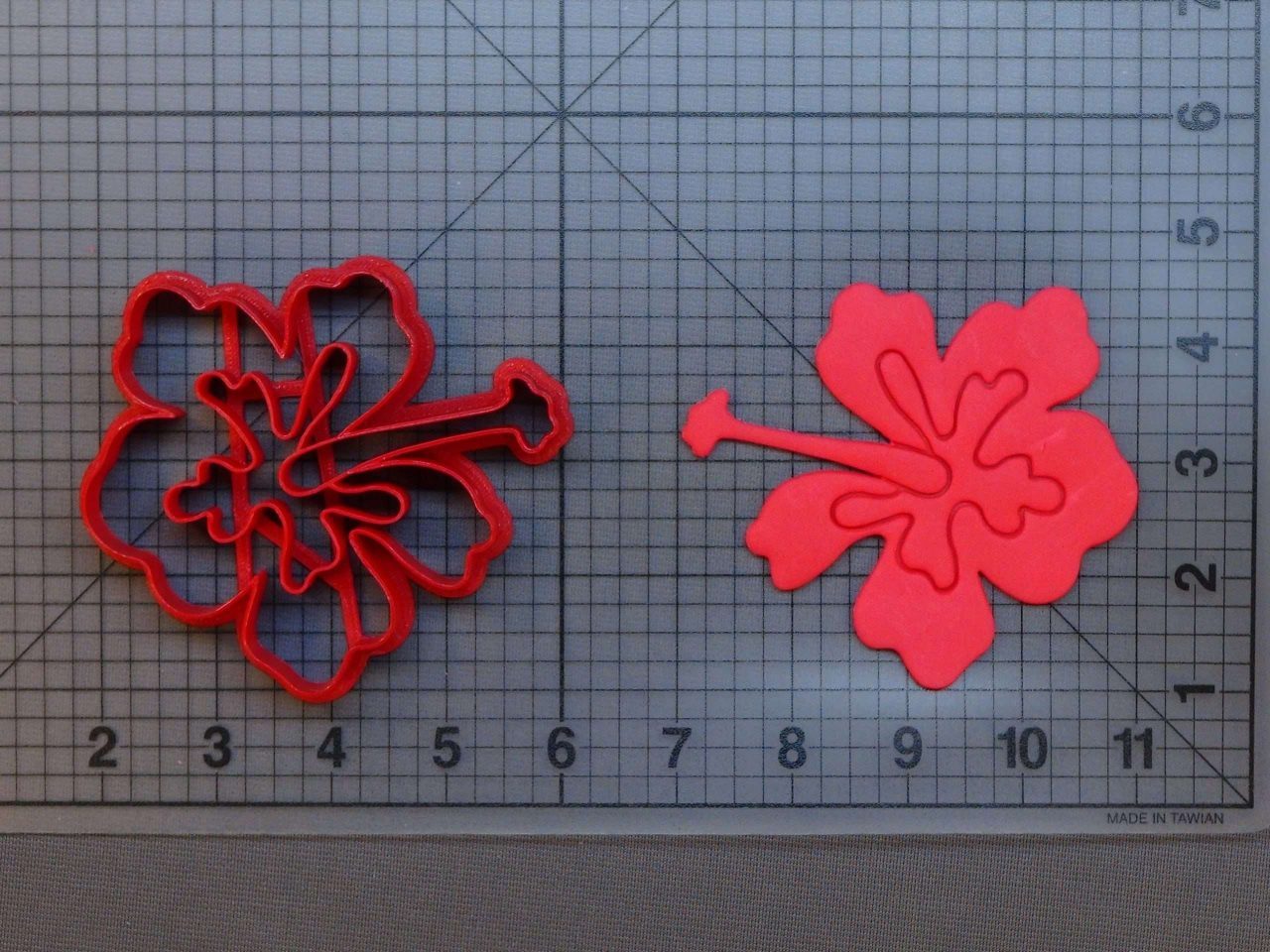 Hibiscus 266-B660 Cookie Cutter